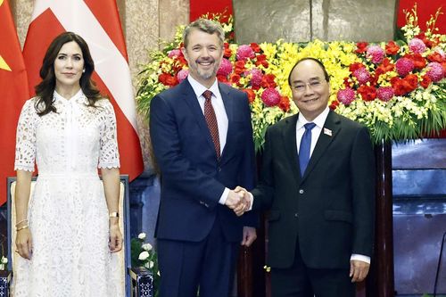 Chủ tịch nước Nguyễn Xuân Phúc tiếp Thái tử kế vị Đan Mạch Frederik