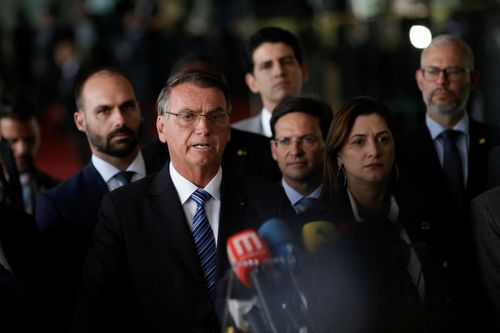 Tổng thống Brazil Bolsonaro bất ngờ lên tiếng