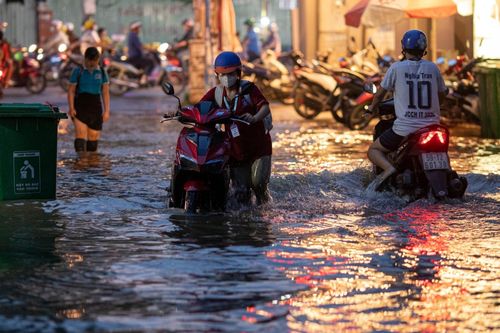 Trả lại không gian cho nước để quận 7 thoát ngập
