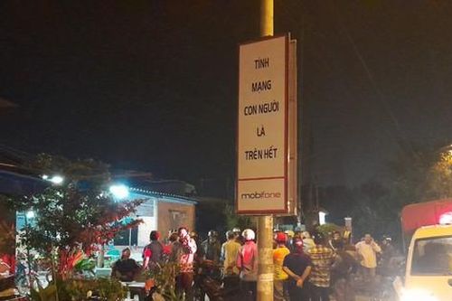 Bắt nghi phạm đâm chết người ở Long An khi đang trốn trên mái nhà