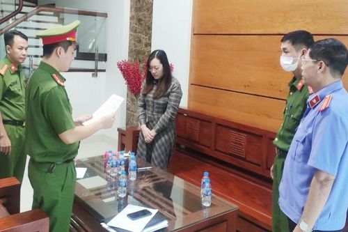 Dùng chiêu 'hàng hiệu giá rẻ' lừa đảo tiền cọc 50 tỉ đồng