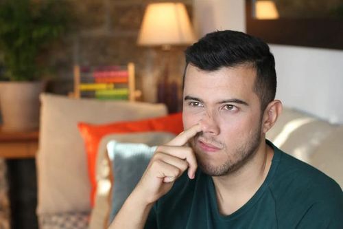 Tăng nguy cơ mắc bệnh nguy hiểm chỉ vì thói quen... ngoáy mũi