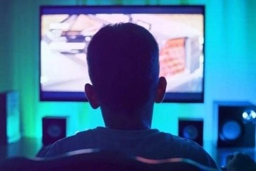 Cô giáo đột tử khi livestream dạy học ở Trung Quốc