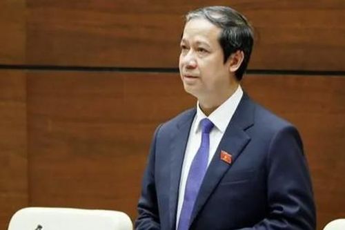 Bộ trưởng Giáo dục: Hơn 10 nghìn giáo viên nghỉ việc do lương bất cập, quản lý thiếu dân chủ