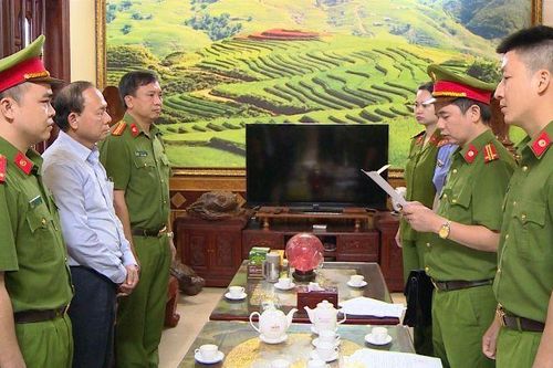 Bắt tạm giam nguyên Chủ tịch huyện ở Thanh Hóa