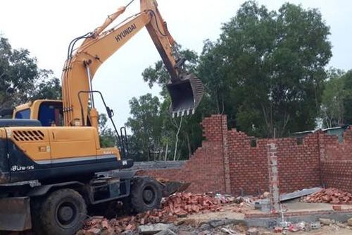 Thông báo tháo dỡ 2/79 căn biệt thự xây dựng không phép ở Phú Quốc