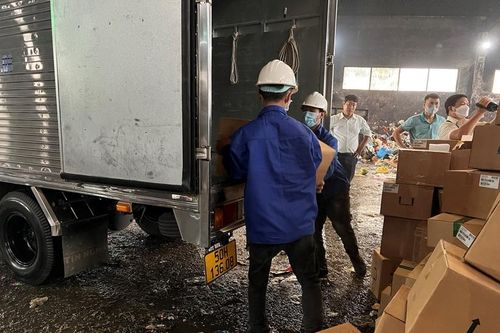 Tiêu hủy hai lô hàng nhập lậu trị giá gần 20 tỉ đồng