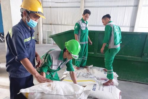 Thừa Thiên Huế: Tiêu hủy hơn 9 tấn hàng hóa vi phạm