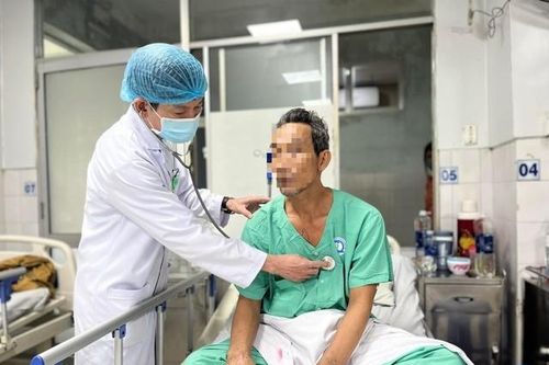 Hi hữu: Cứu sống người đàn ông ngưng tim đang được đưa về quê lo hậu sự