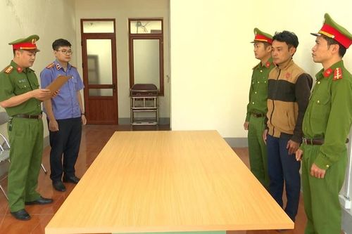 Khởi tố giám đốc doanh nghiệp nhiệm thu công trình bằng...công tơ xe máy