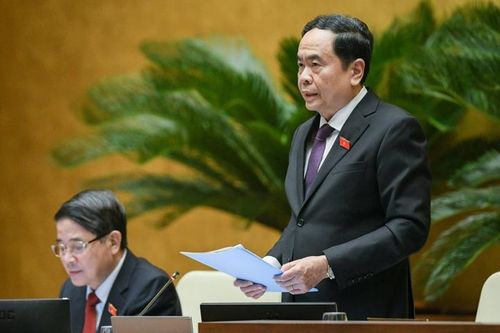 Trả lời chất vấn đúng trọng tâm, trực tiếp vào vấn đề, không né tránh