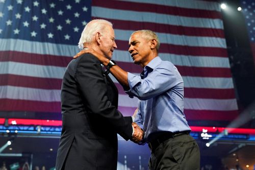 Bộ đôi Biden - Obama và ông Trump 'xung trận' ở bang chiến trường