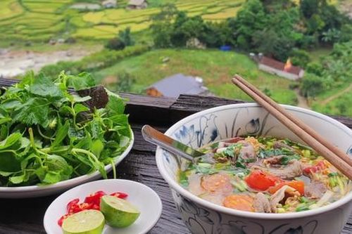 'Sốt' trào lưu dân thành phố rủ nhau lên núi cao ăn mì tôm, ngắm view cực đỉnh