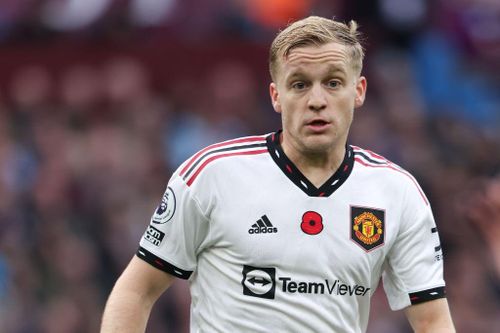 Van de Beek đánh mất cơ hội ở MU