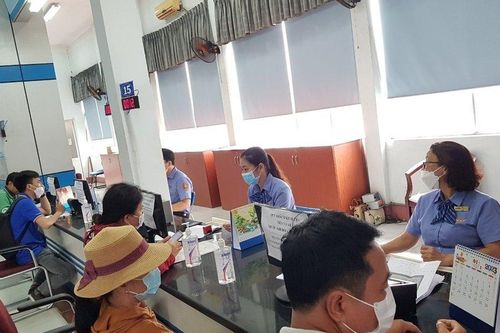 Hành khách đi tàu có vé không hợp lệ phải mua bổ sung với giá 1,3 lần