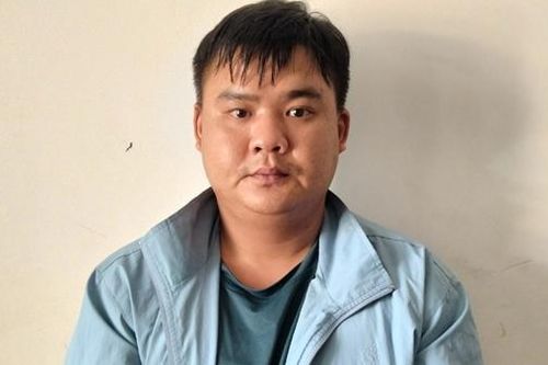 Dẫn bạn gái bỏ trốn sau khi gây án