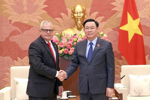 Chủ tịch Quốc hội Vương Đình Huệ tiếp Tổng thư ký Quốc hội Cuba