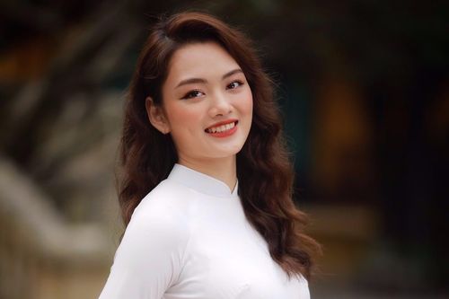 7 điều ít biết về hoa khôi bóng chuyền Thu Hoài