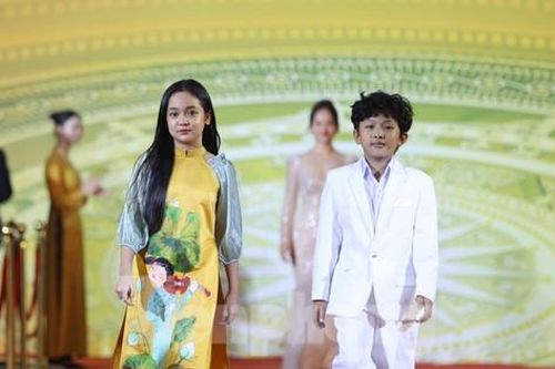 Dàn sao đổ bộ thảm đỏ Liên hoan phim quốc tế Hà Nội