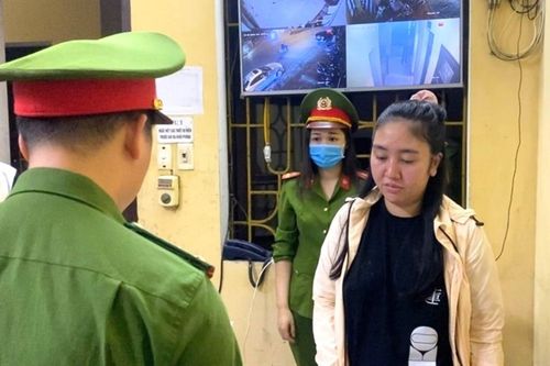 Vụ lừa lo dịch vụ chuyến bay giải cứu chiếm đoạt tiền tỷ: Công an tìm bị hại