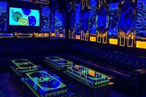 Mâu thuẫn khi tìm bạn gái ở phòng karaoke, nam thanh niên bị đâm tử vong
