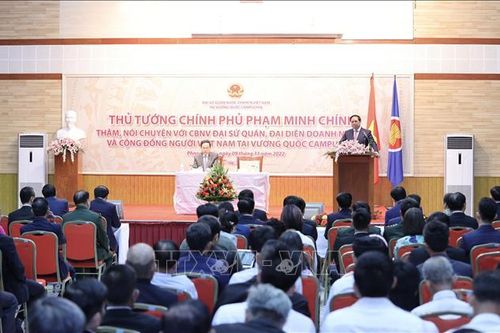 Thủ tướng Phạm Minh Chính gặp gỡ kiều bào Việt Nam tại Campuchia
