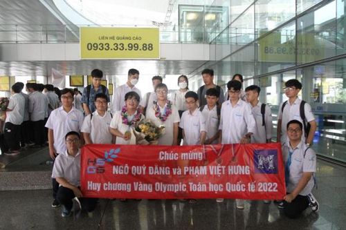 Bài 1: Nỗ lực không ngừng và hành trình đến với khoa học