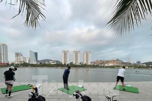 Vụ sân tập golf trái phép ở Hạ Long: Nhắc nhở nhiều nhưng vẫn tái diễn
