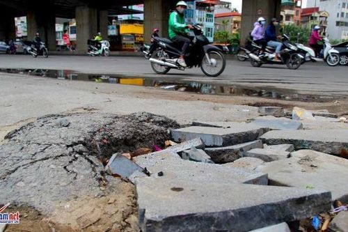 Vì sao người ta thích lát vỉa hè dịp cuối năm đến thế?