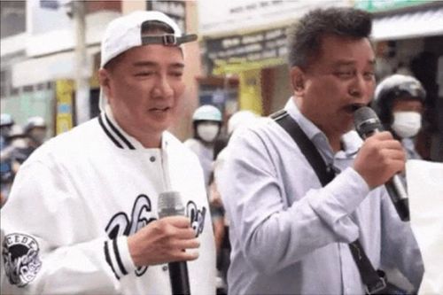 Điều không ngờ Đàm Vĩnh Hưng gửi tặng fan khiếm thị hát cực giống mình