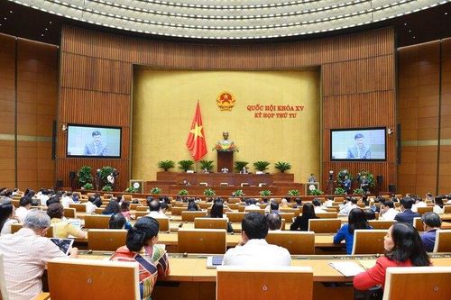Quốc hội chốt kế hoạch GDP năm 2023 đạt 6,5%, thu nhập bình quân đầu người 4.400 USD
