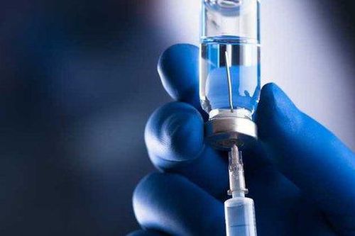 Tại sao phản ứng với vaccine mỗi người lại khác nhau?