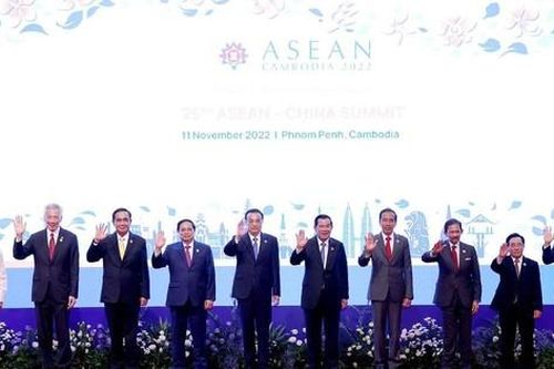 ASEAN và Trung Quốc nhất trí sớm mở cửa, ổn định kết nối chuỗi cung ứng