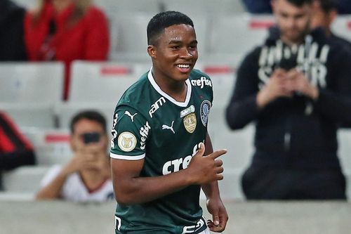 Đề nghị 45 triệu euro của PSG cho thần đồng 16 tuổi bị từ chối