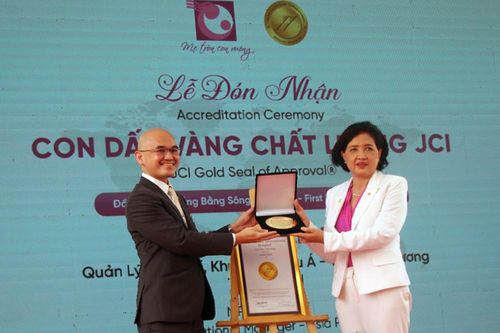 Bệnh viện quốc tế Phương Châu nhận con dấu vàng chất lượng JCI