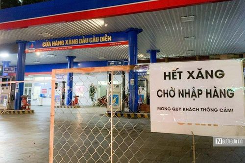 Tăng phí đưa xăng, dầu về Việt Nam: Vẫn khan hiếm