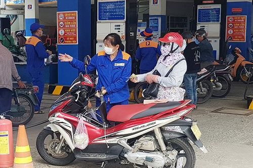 Thủ tướng Chính phủ yêu cầu khắc phục tình trạng thiếu hụt xăng dầu cục bộ ngay từ ngày 12/11