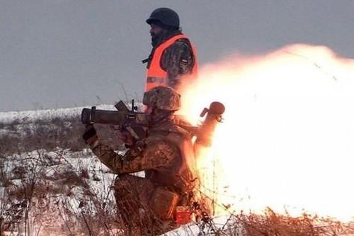 Quân đội Ukraine khoe súng phun lửa nội địa RPV-16 giữa xung đột với Nga