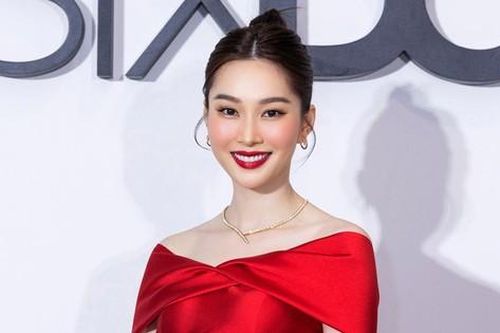 Hoa hậu Đặng Thu Thảo hiếm hoi xuất hiện ở show thời trang