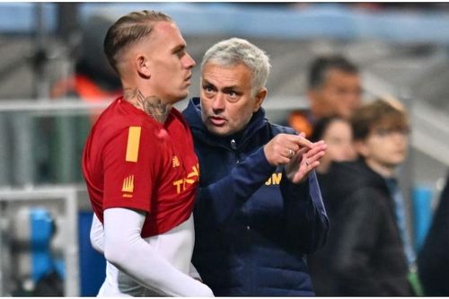 Mourinho trừng phạt học trò thiếu chuyên nghiệp
