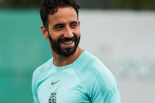 HLV Sporting Lisbon bảo vệ Ronaldo