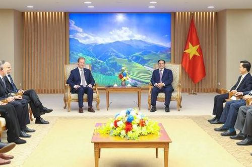 Thủ tướng Phạm Minh Chính tiếp lãnh đạo 3 tỉnh miền Trung Argentina