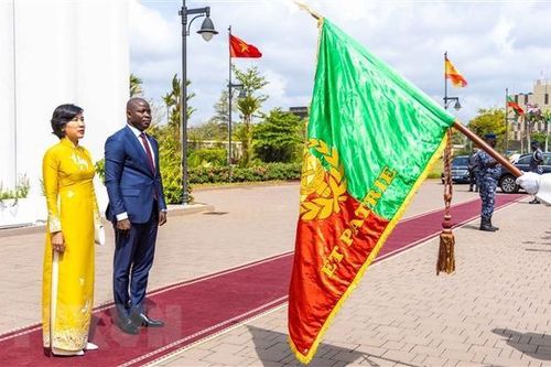 Việt Nam và Benin nhất trí tăng cường quan hệ trên mọi lĩnh vực