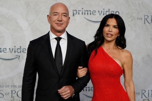 Tỷ phú Jeff Bezos bất ngờ tuyên bố sẽ cho đi khối tài sản khổng lồ