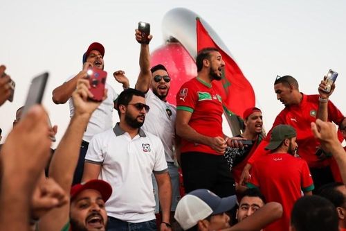 Fan giả được Qatar thuê để lấp đầy ghế khán giả tại World Cup 2022
