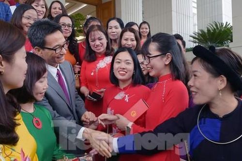 Phó Thủ tướng Vũ Đức Đam: Thầy cô không quyết tâm, làm sao học sinh vùng sâu thay đổi số phận?