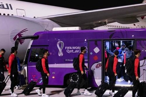 Các đội tuyển đầu tiên đổ bộ xuống Qatar tham dự World Cup 2022