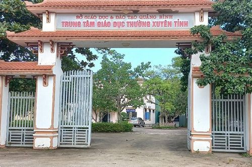 Đề nghị kỷ luật Giám đốc Trung tâm Giáo dục thường xuyên tỉnh Quảng Bình