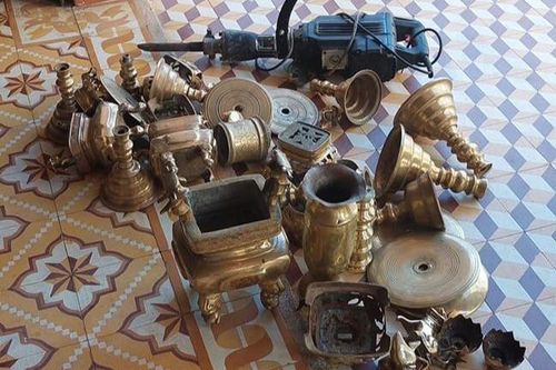 Lăng Thần Nam Hải bị đột nhập, 'luộc' lư thờ mang bán