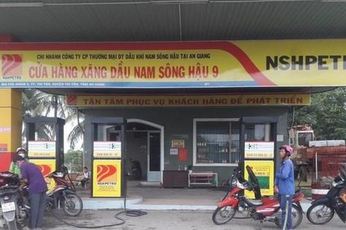 Lần đầu tiên người dân được xin lỗi vì thiếu xăng dầu